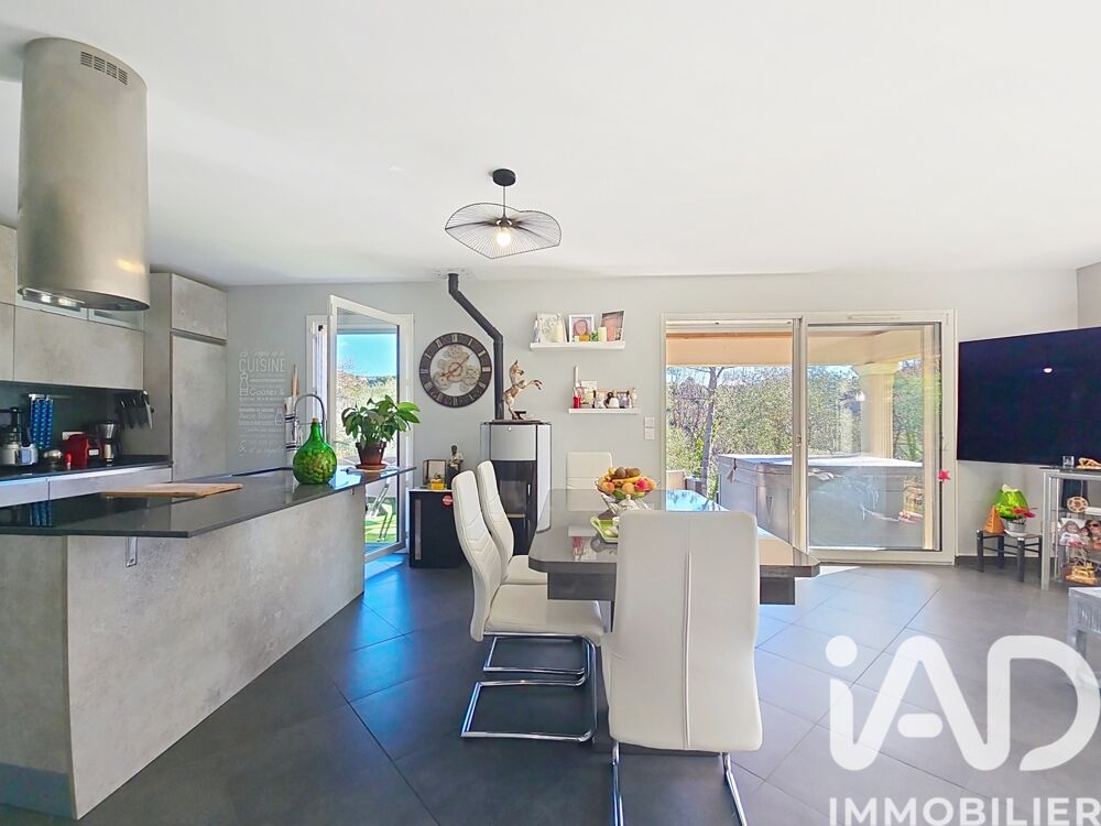 � vendre  Maison Colomars (06670)