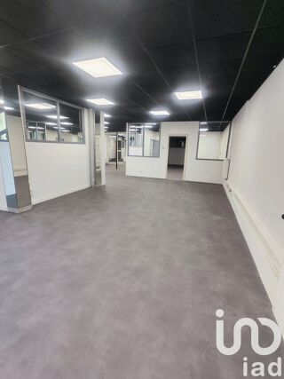  Immeuble � vendre 819 m�