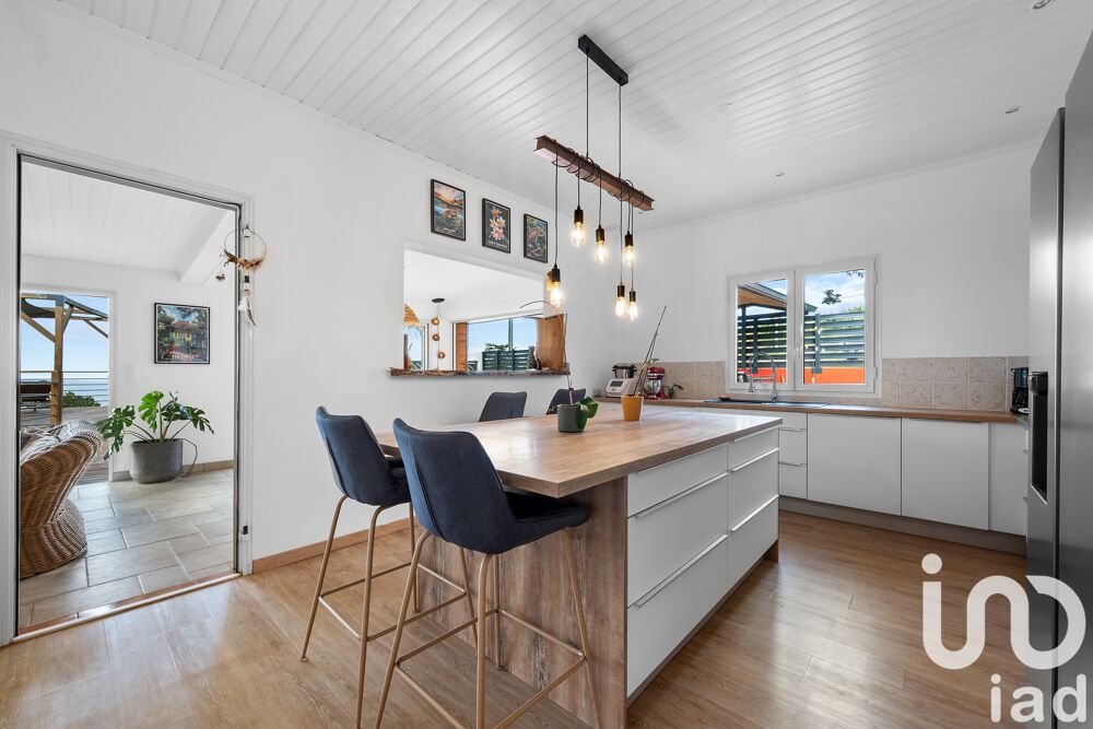 � vendre  Maison L' �tang-Sal� (97427)