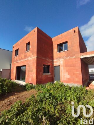  Villa  vendre 4 pices 121 m