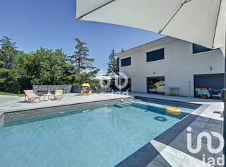  Villa � vendre 10 pi�ces 247 m�