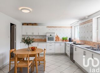  Maison  vendre 8 pices 183 m