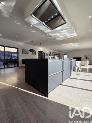  Villa � vendre 6 pi�ces 275 m�