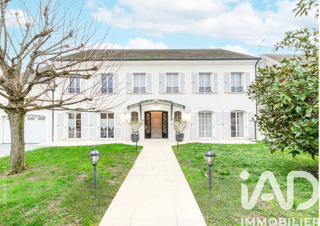  Maison � vendre 15 + pi�ces 740 m�