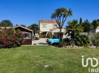  Maison  vendre 8 pices 200 m