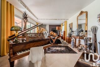  Villa  vendre 4 pices 330 m