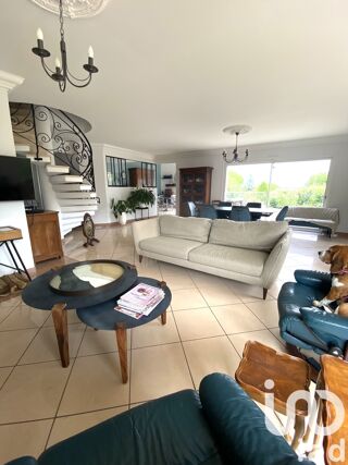  Maison � vendre 6 pi�ces 196 m�