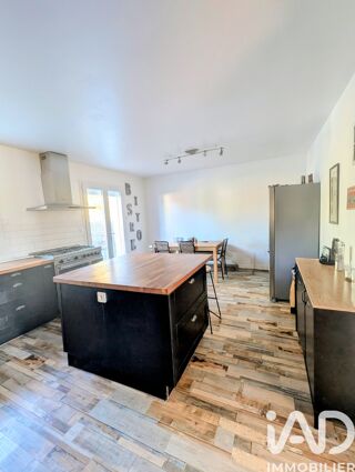  Maison  vendre 9 pices 219 m