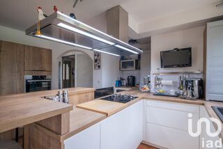  Villa  vendre 9 pices 182 m