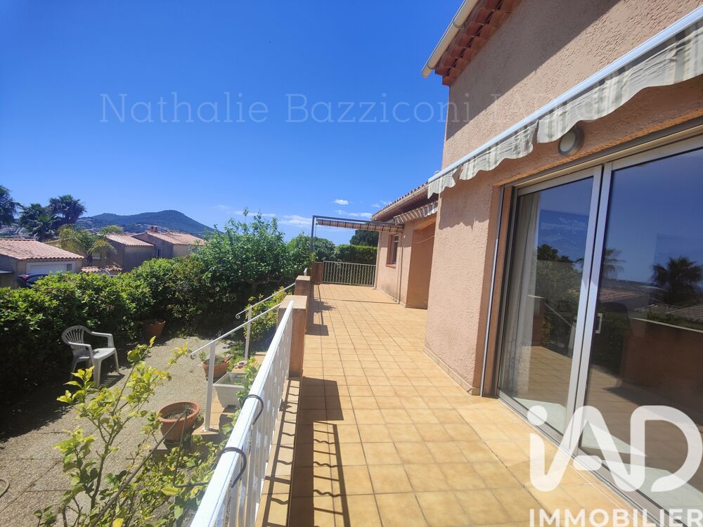 � vendre  Maison Carqueiranne (83320)