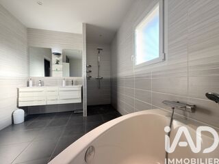  Maison � vendre 4 pi�ces 165 m�