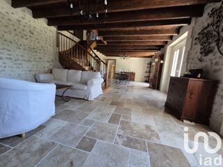  Maison  vendre 8 pices 210 m