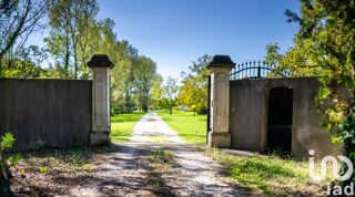  Maison  vendre 7 pices 385 m