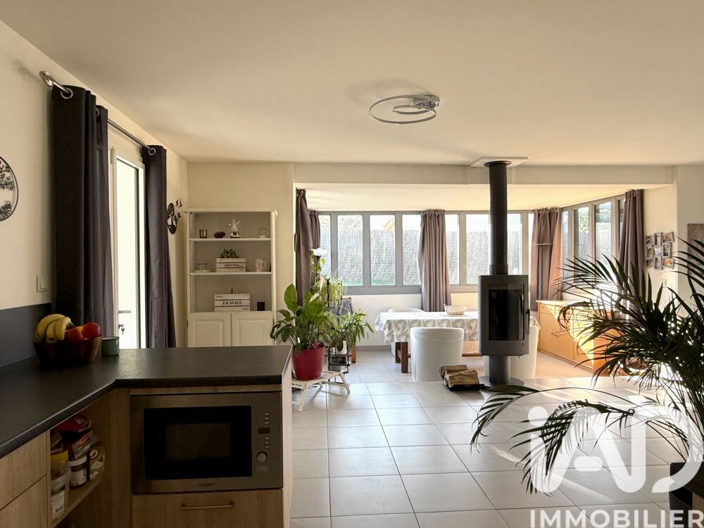 � vendre  Maison Montfort-l'Amaury (78490)