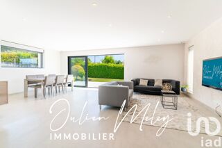  Maison  vendre 9 pices 198 m