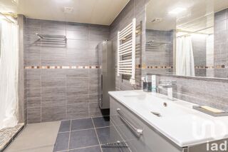  Immeuble � vendre 311 m�