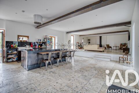   Vente Maison/villa 9 pi�ces Maison - 9 pi�ce(s) - 229 m�