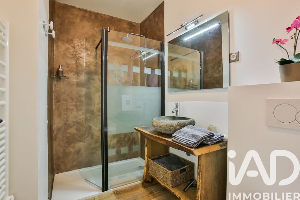 � vendre  Maison Champs-sur-Tarentaine-Marchal (15270)