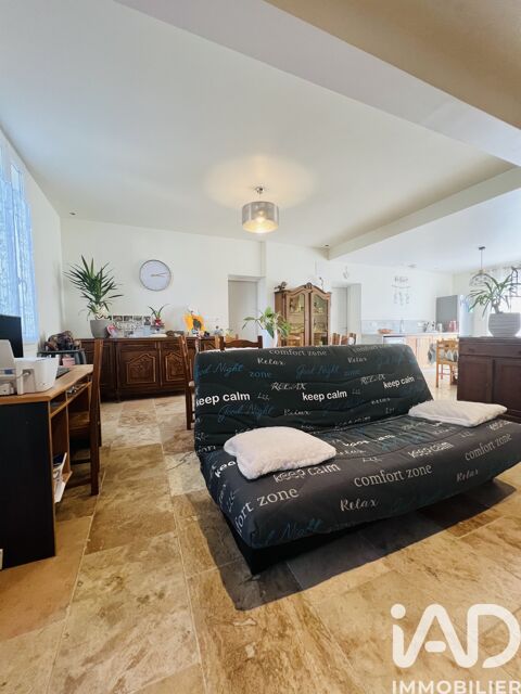   Vente Maison traditionnelle 5 pi�ces Maison - 5 pi�ce(s) - 180 m�