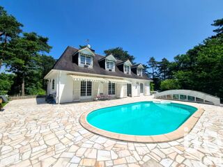  Maison � vendre 9 pi�ces 220 m�