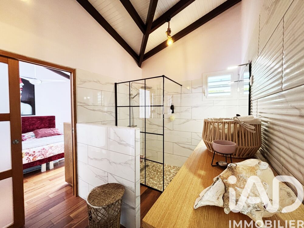 � vendre  Villa Sainte-Anne (97227)