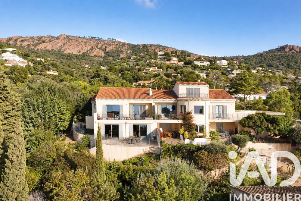 � vendre  Appartement Agay (83530)