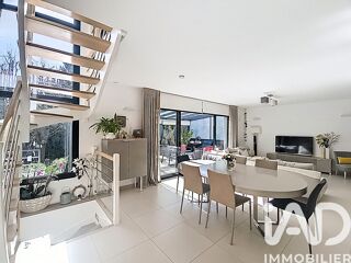  Maison � vendre 7 pi�ces 230 m�