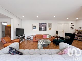  Appartement � vendre 9 pi�ces 206 m�