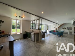  Maison � vendre 10 pi�ces 240 m�