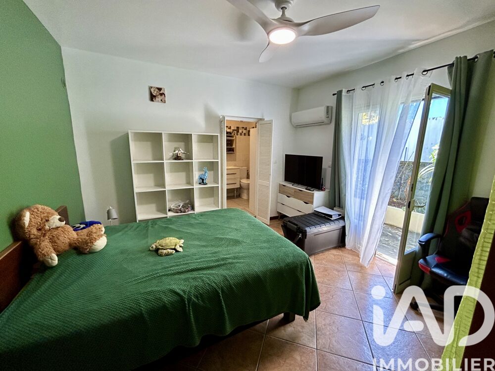 � vendre  Maison L' �tang-Sal� (97427)