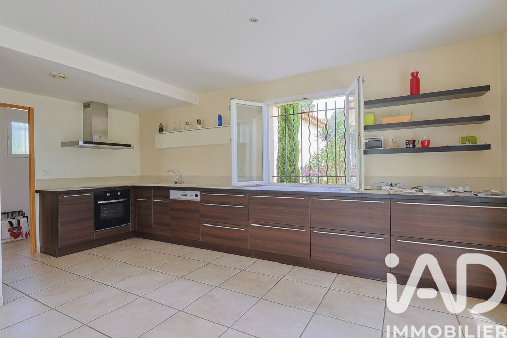 � vendre  Maison �guilles (13510)