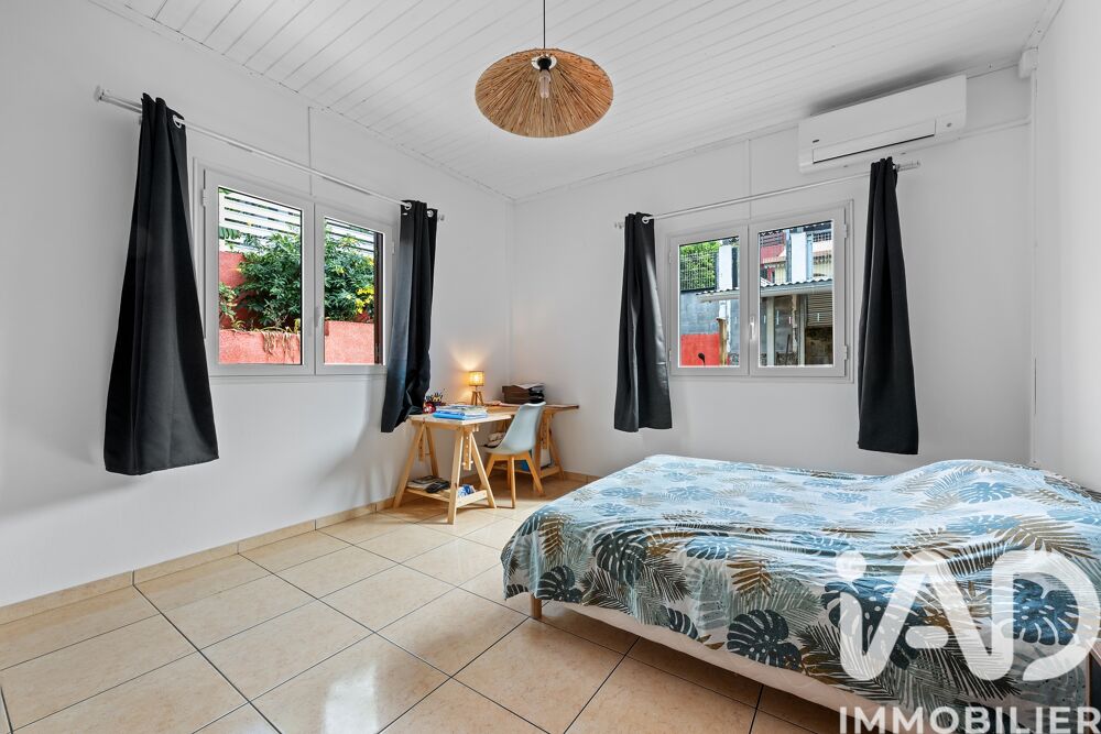 � vendre  Maison L' �tang-Sal� (97427)