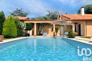  Maison � vendre 8 pi�ces 246 m�