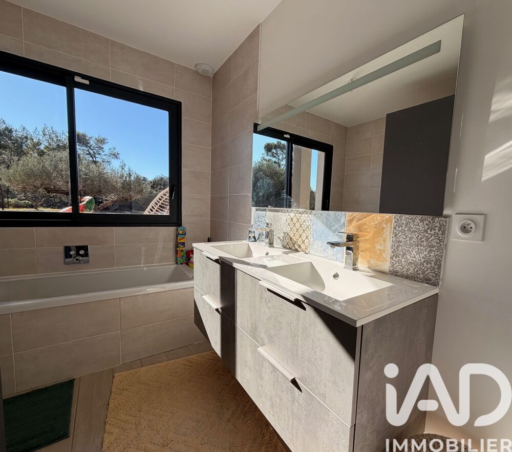 � vendre  Villa N�mes (30000)