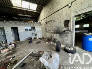  Parking / Garage  vendre 233 m