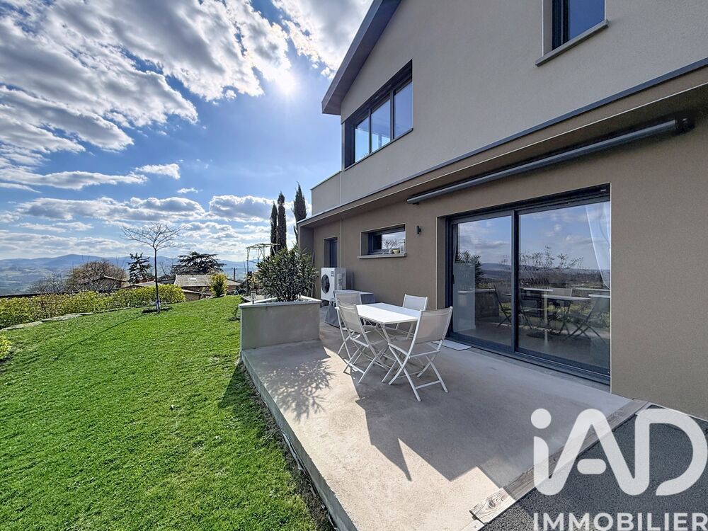 � vendre  Villa Moir� (69620)