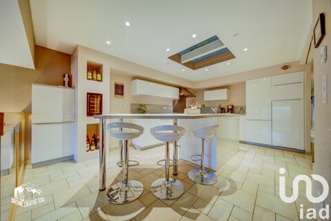   Vente Maison de village 8 pices Maison - 8 pice(s) - 229 m