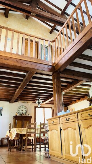  Maison  vendre 8 pices 275 m