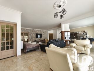  Maison  vendre 9 pices 303 m