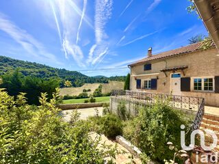  Maison  vendre 6 pices 325 m