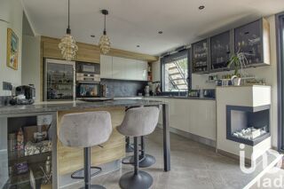  Maison � vendre 9 pi�ces 232 m�