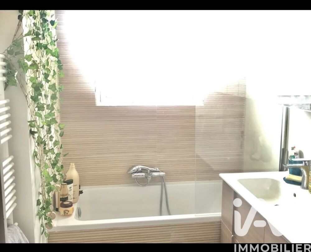 � vendre  Maison Entrevaux (04320)