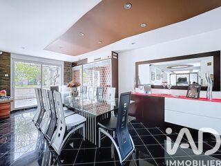  Maison � vendre 6 pi�ces 205 m�