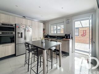  Maison � vendre 8 pi�ces 215 m�