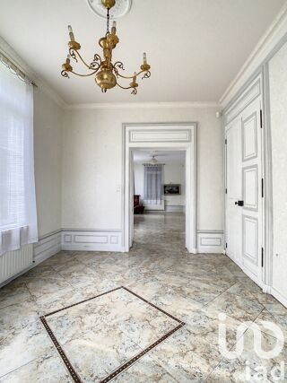  Maison  louer 7 pices 275 m