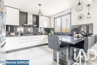  Maison  vendre 6 pices 185 m