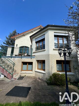  Maison � vendre 8 pi�ces 218 m�