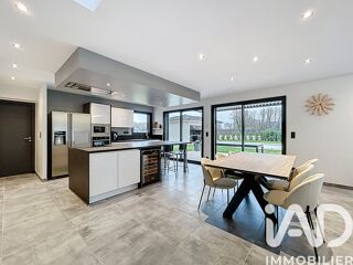  Maison  vendre 7 pices 136 m