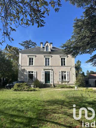  Maison  vendre 10 pices 300 m