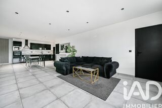  Appartement  vendre 7 pices 182 m